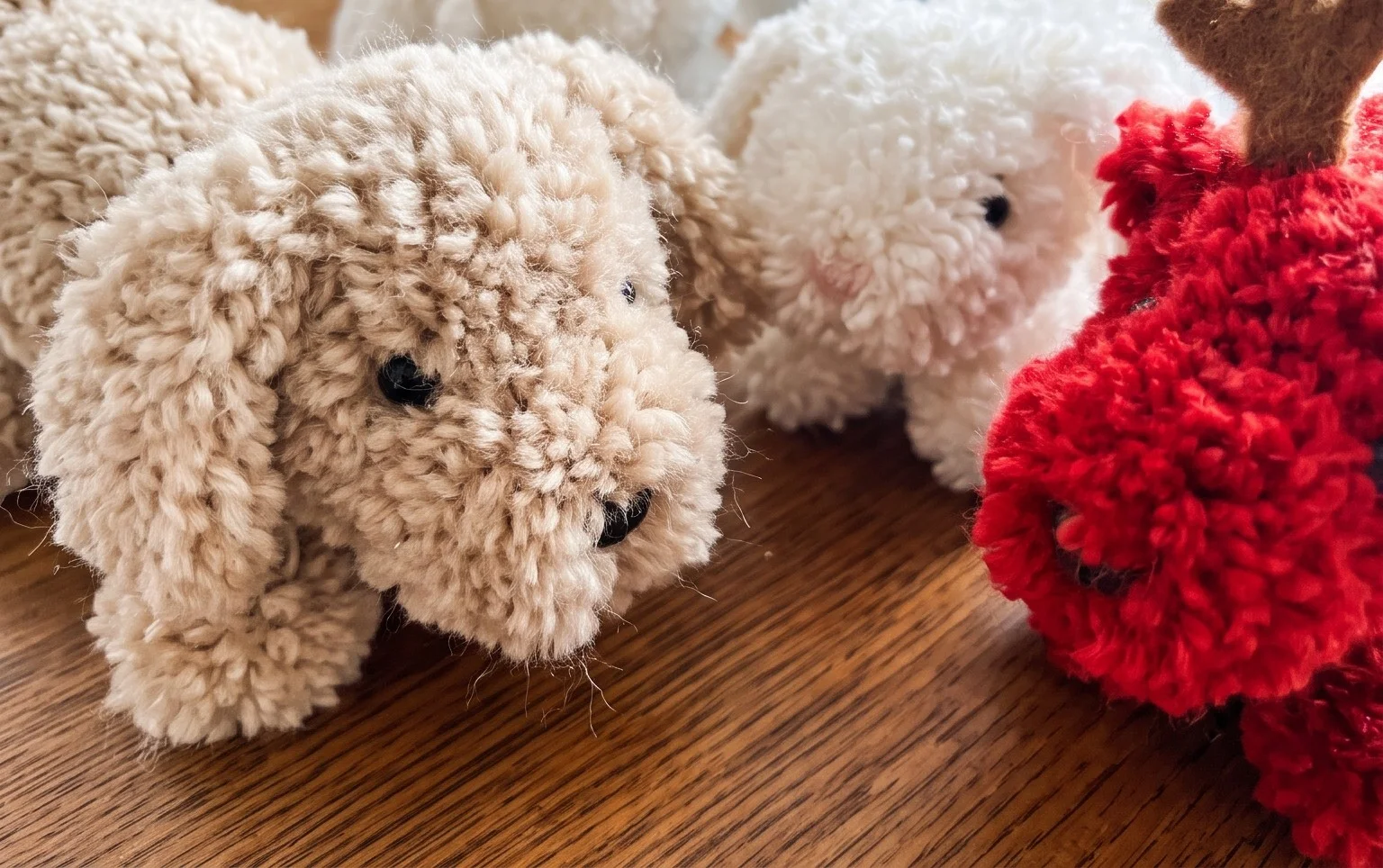 Ways to DIY Holiday Yarn Animal Plushies for Kids : Crafts Hive